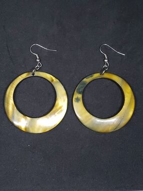 Shell Hoop Drop Earrings